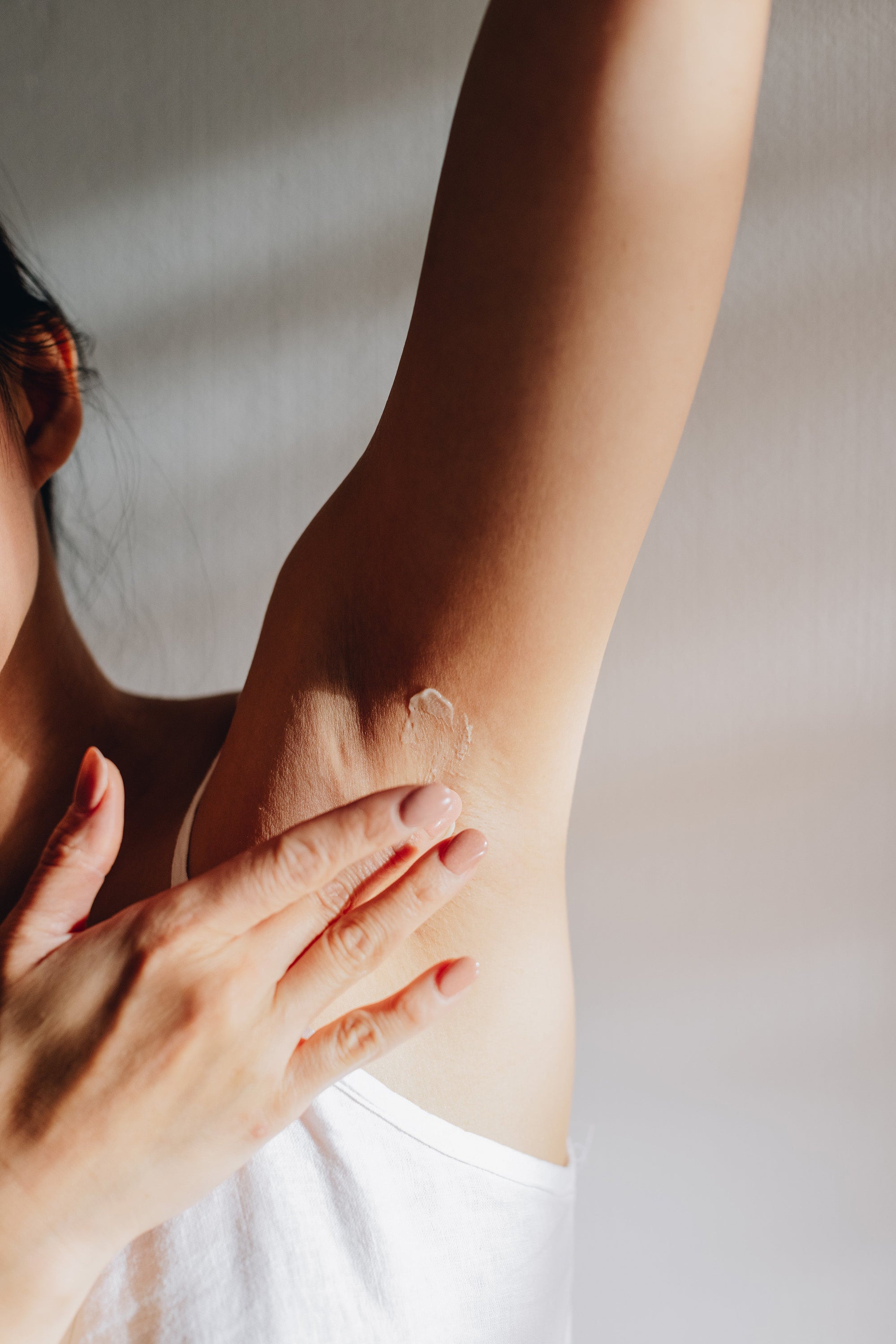 Conventional Deodorants for Teens and Why Natural Deodorants Are Safer